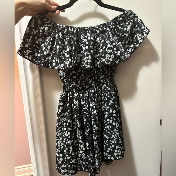 Cute Floral Jumpsuit Romper - Shorts - Off the Shoulder - Flowy - Picture 2 of 7